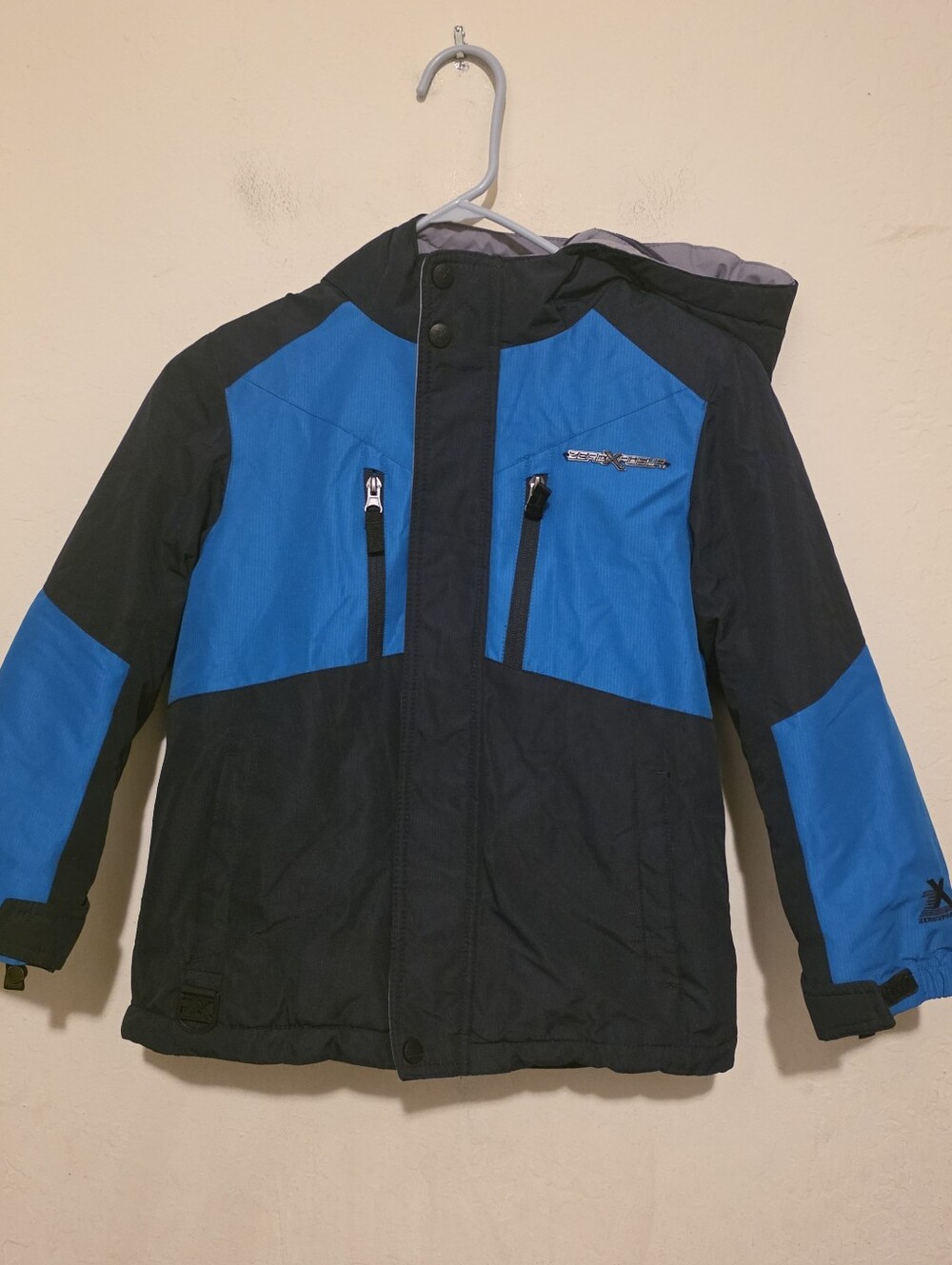 ZeroXposur Boys Hooded Colorblock Jacket outdoor Dark/ light Blue Size 6/7